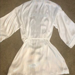 White bride robe